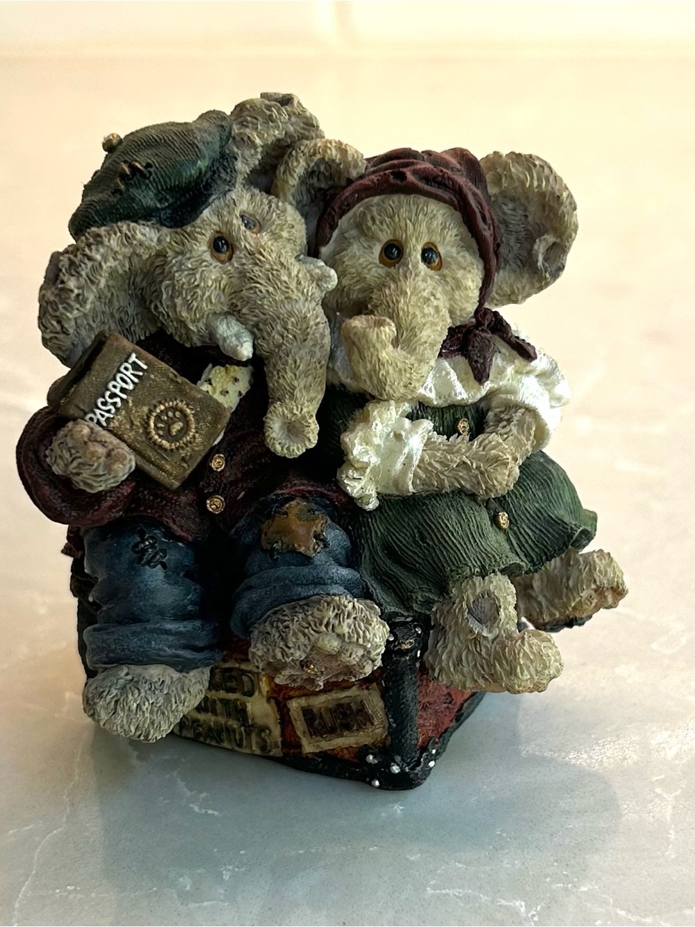 Boyds Bears  "Packy and Dermah Trunkspace...Packin' Lite", Elephant Resin